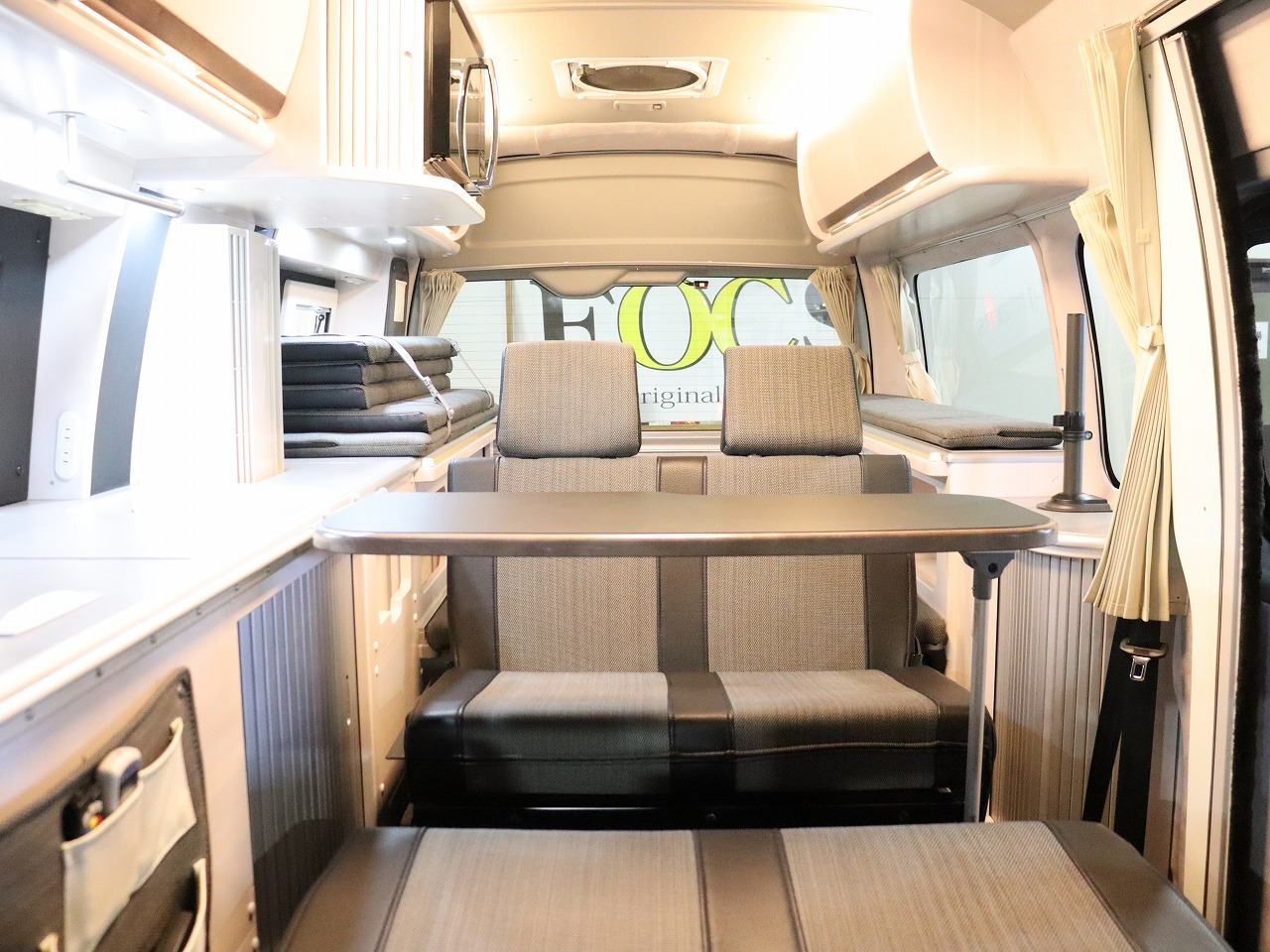 キャンピングカーバンコン