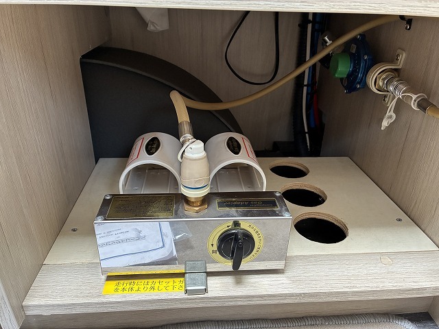 キャンピングカートレーラー