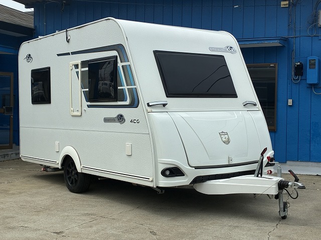 キャンピングカートレーラー