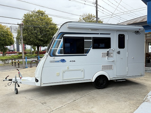 キャンピングカートレーラー