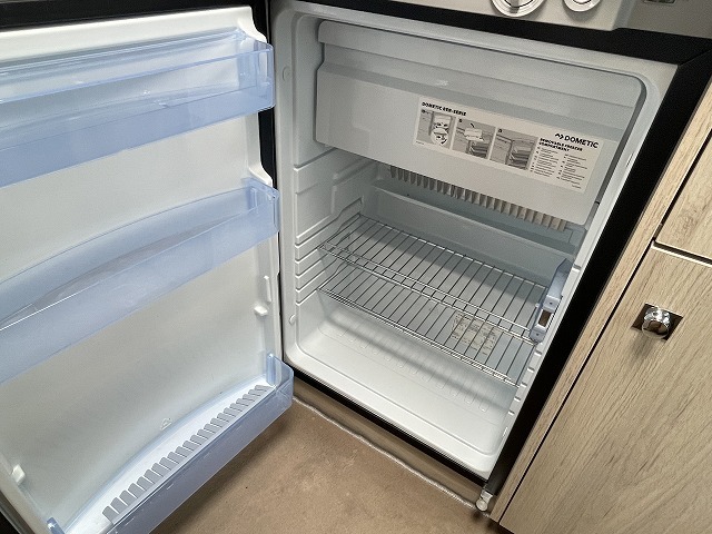 キャンピングカートレーラー