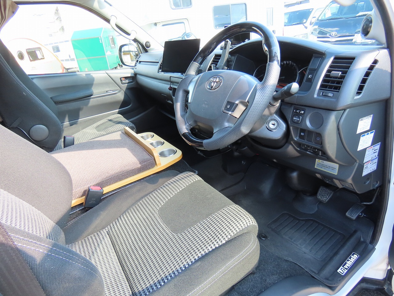 キャンピングカーバンコン