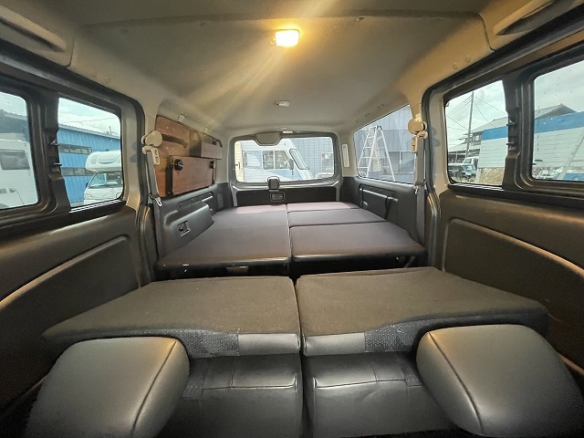 キャンピングカーバンコン