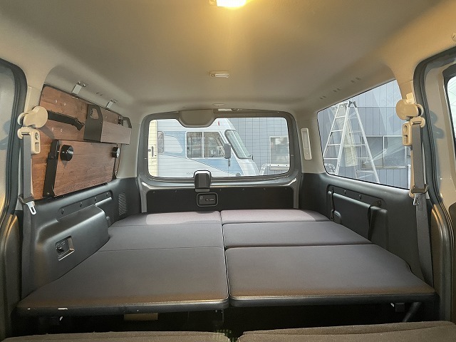 キャンピングカーバンコン