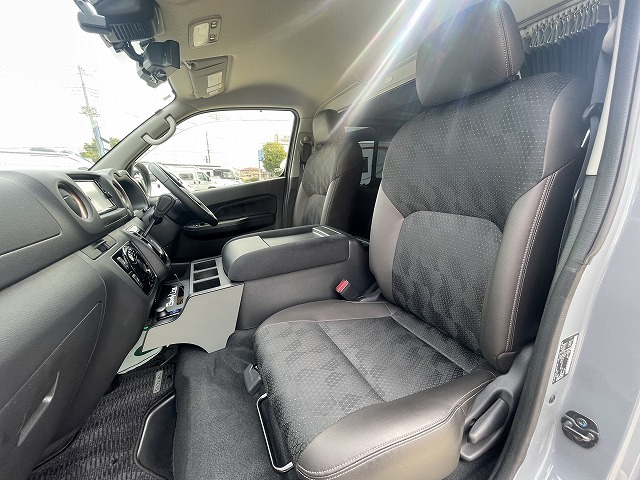 キャンピングカーバンコン