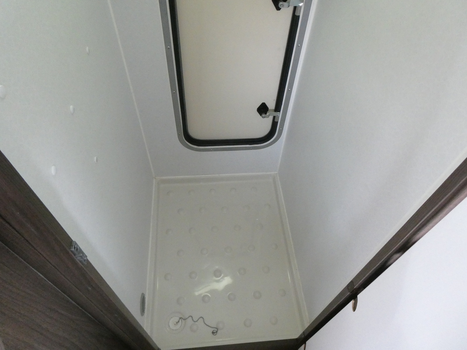 キャンピングカーキャブコン