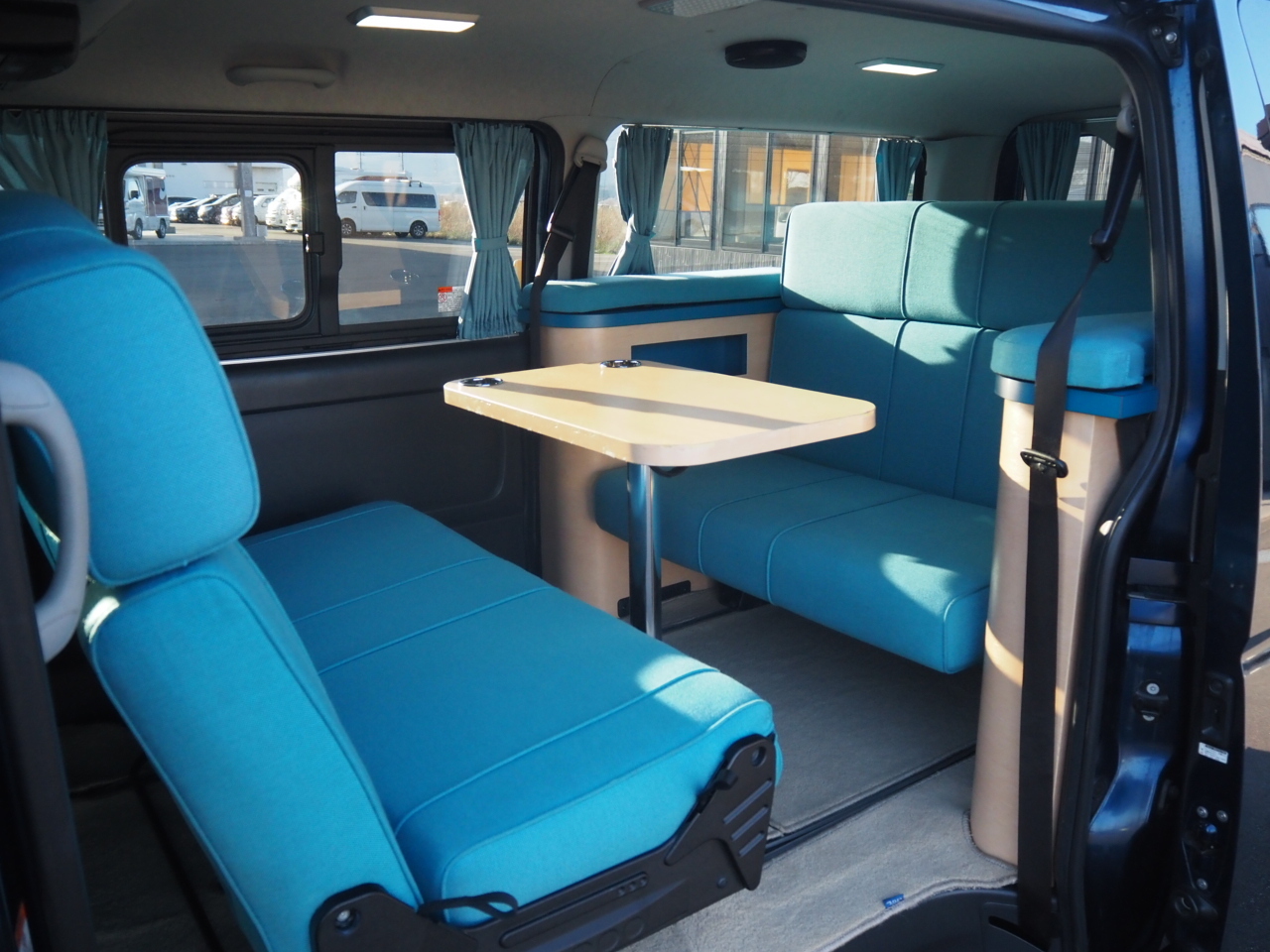 キャンピングカーバンコン