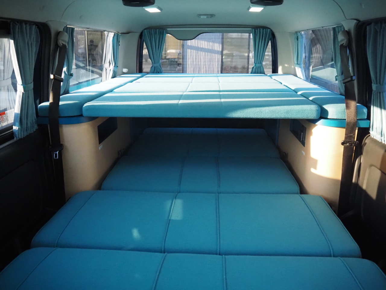 キャンピングカーバンコン