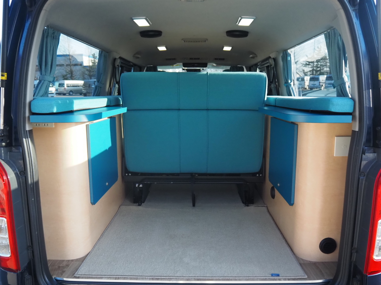 キャンピングカーバンコン