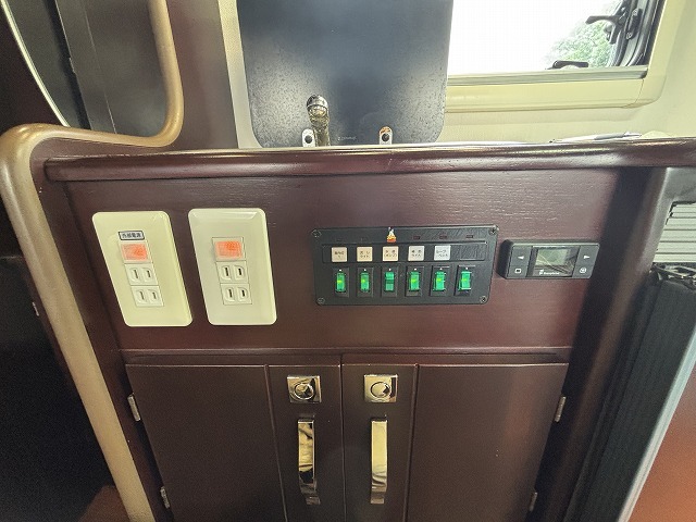 キャンピングカーキャブコン