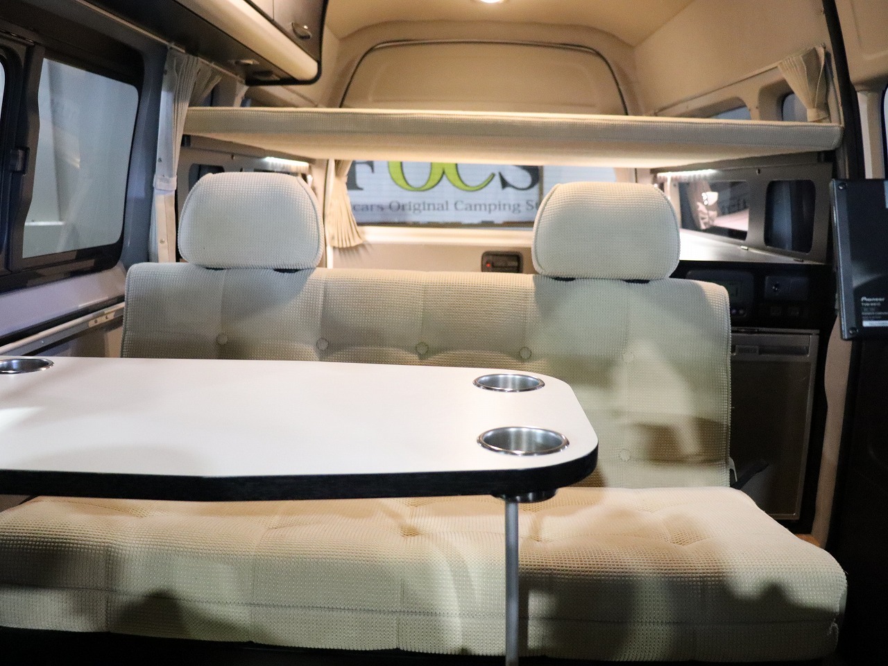 キャンピングカーバンコン