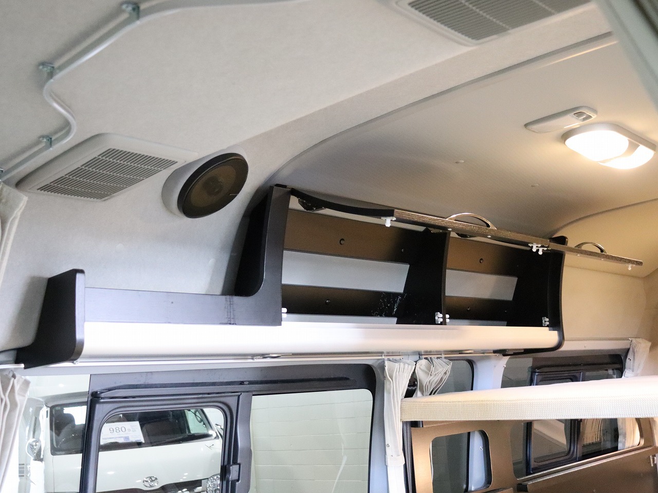 キャンピングカーバンコン