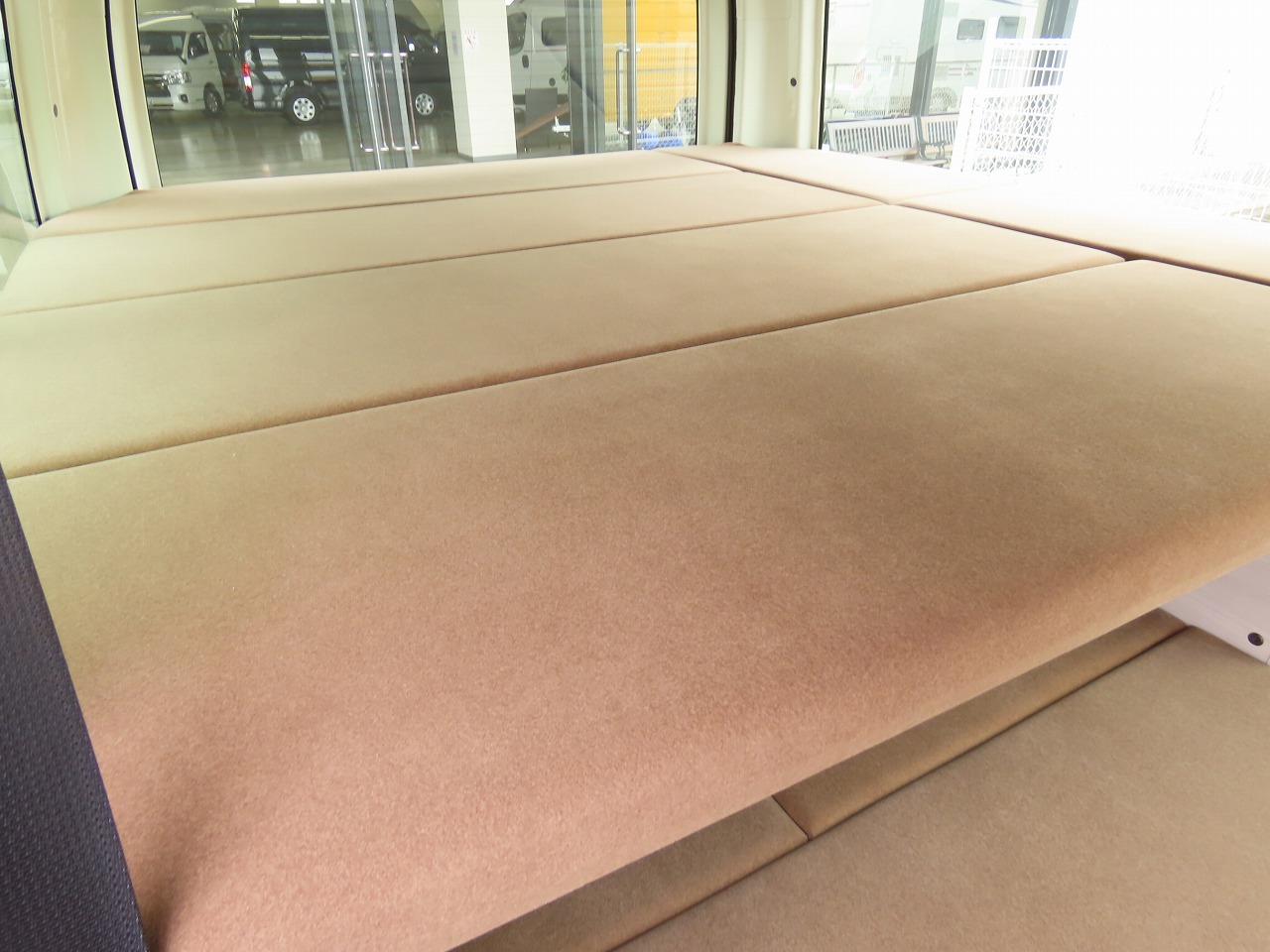 キャンピングカーバンコン