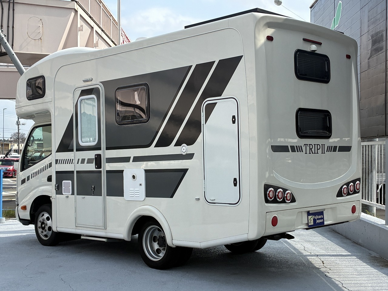 キャンピングカーキャブコン