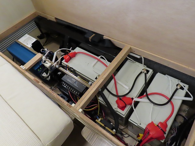 キャンピングカーキャブコン