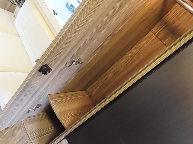 キャンピングカーキャブコン