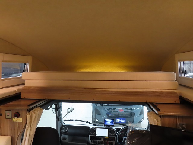 キャンピングカーキャブコン