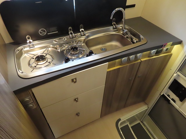 キャンピングカーキャブコン