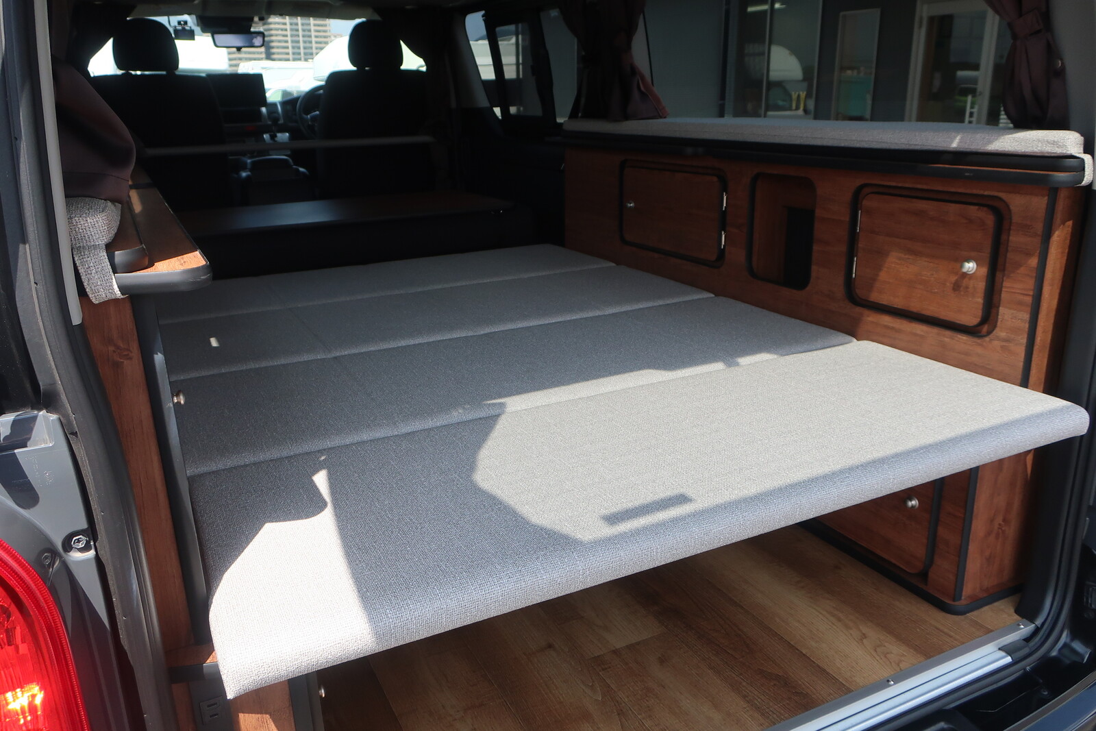 キャンピングカーバンコン