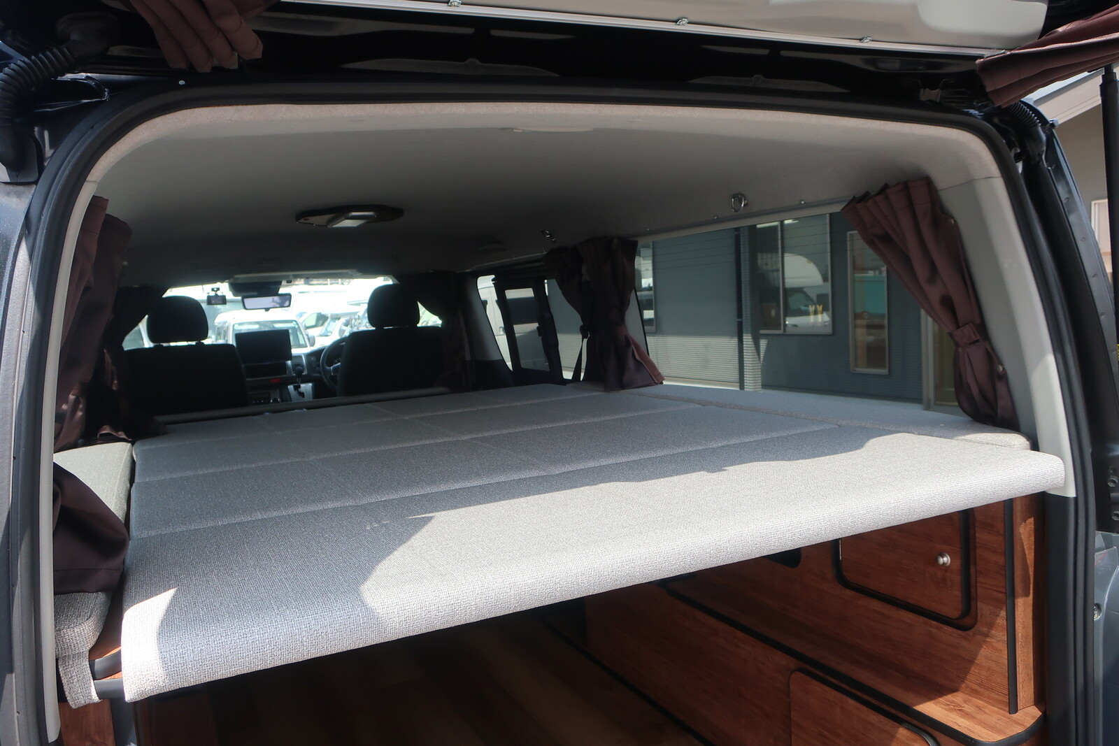 キャンピングカーバンコン