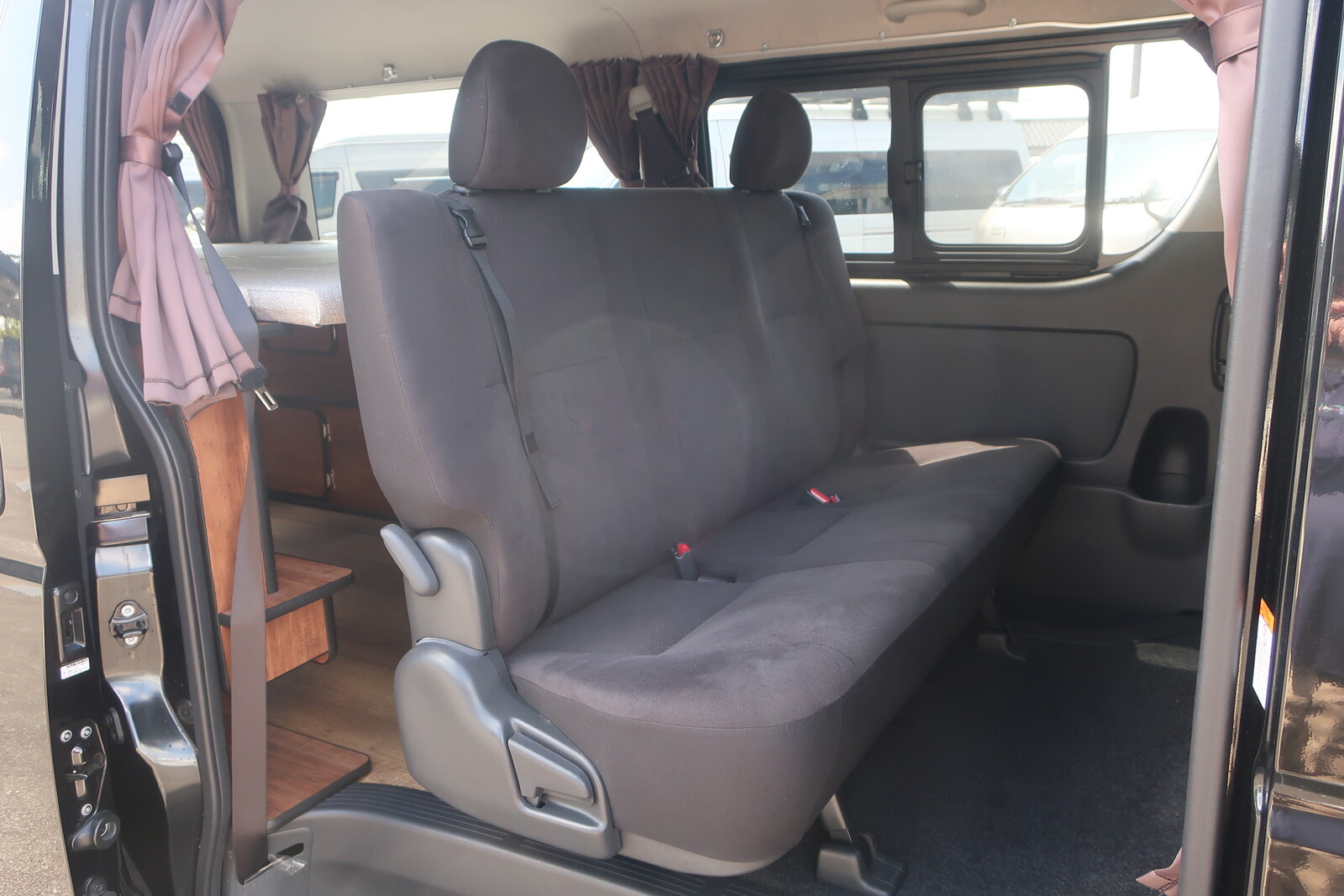 キャンピングカーバンコン