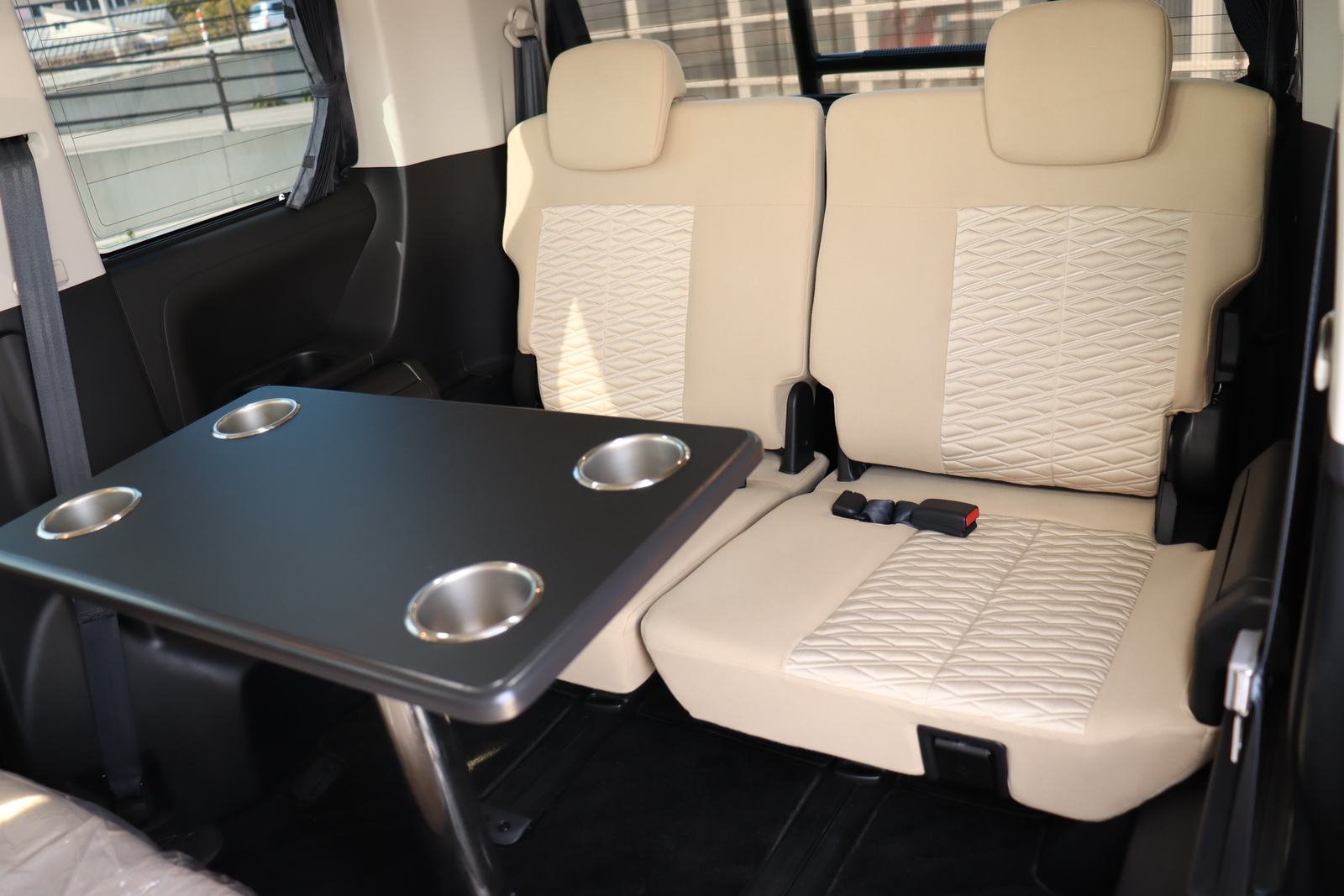 キャンピングカーバンコン