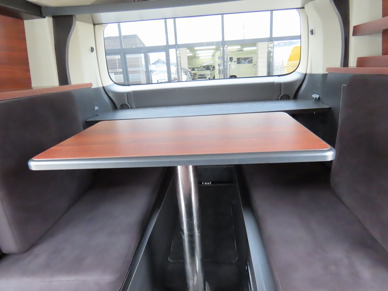 キャンピングカーバンコン