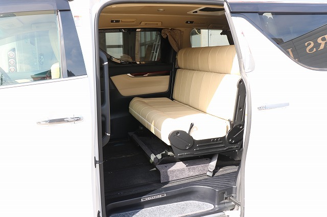 キャンピングカーバンコン