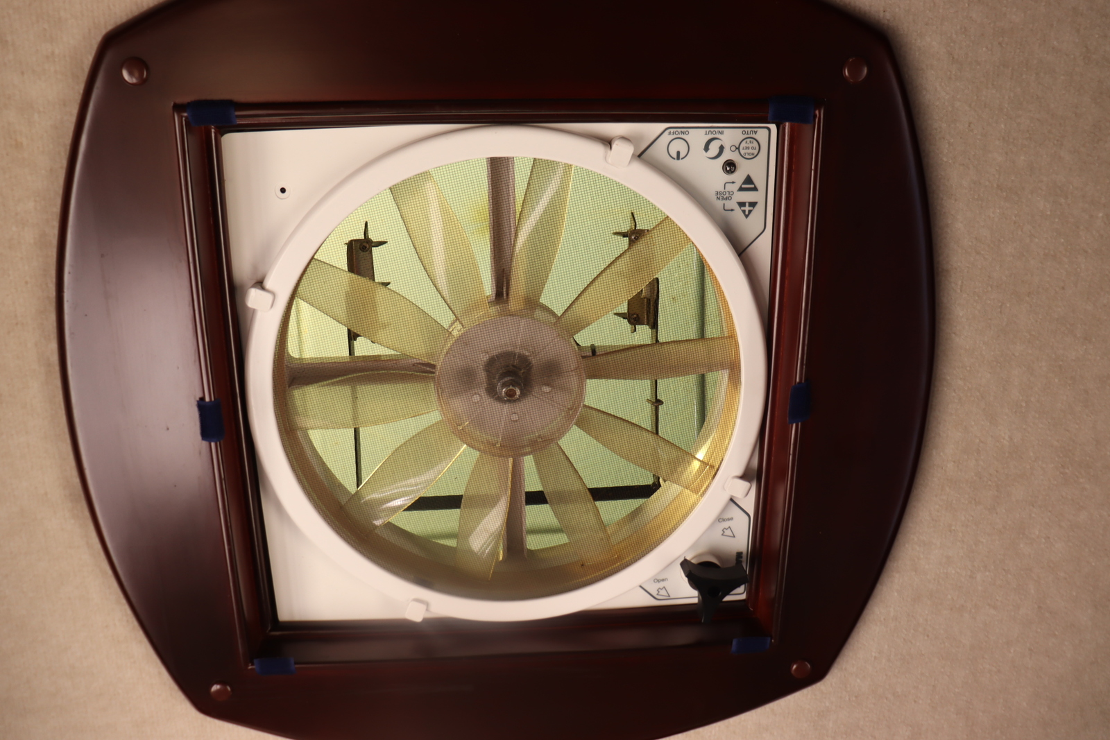 キャンピングカーキャブコン