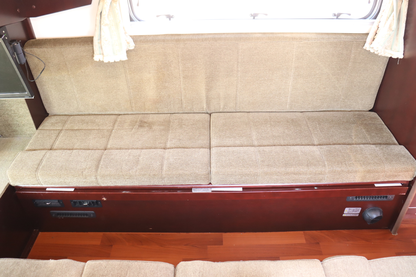 キャンピングカーキャブコン