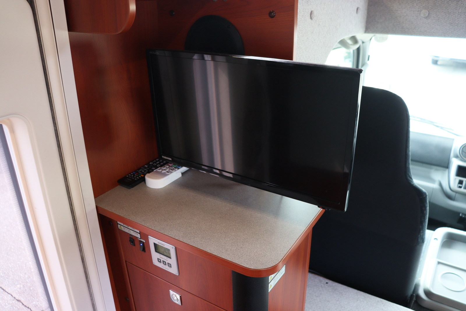 キャンピングカーキャブコン