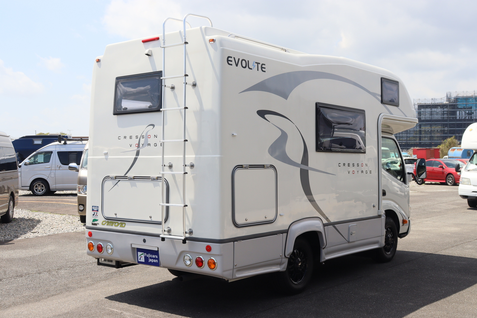 キャンピングカーキャブコン