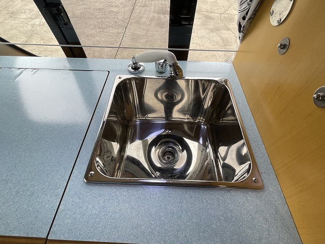 キャンピングカーバンコン