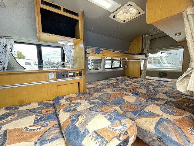 キャンピングカーバンコン