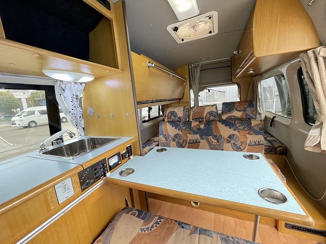 キャンピングカーバンコン