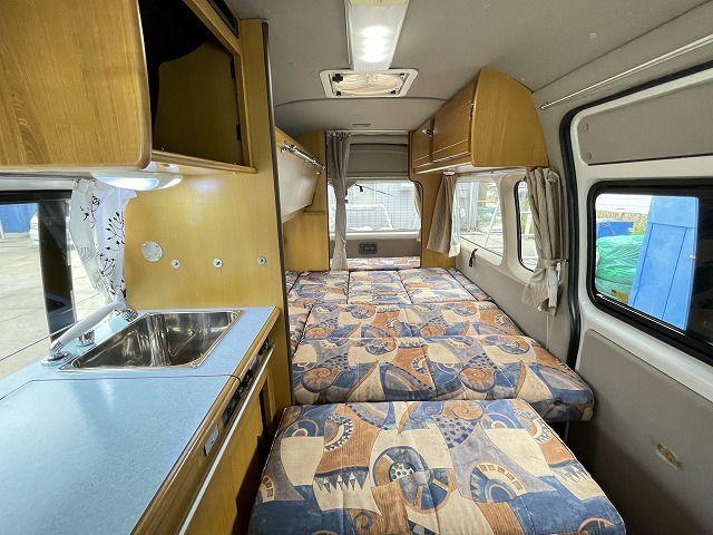 キャンピングカーバンコン