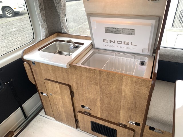 キャンピングカーバンコン