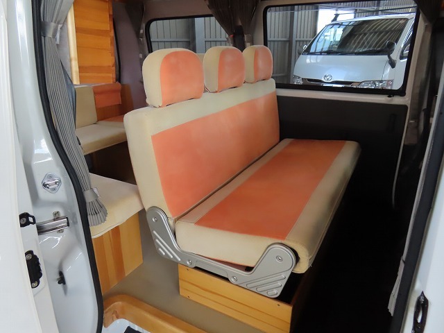 キャンピングカーバンコン