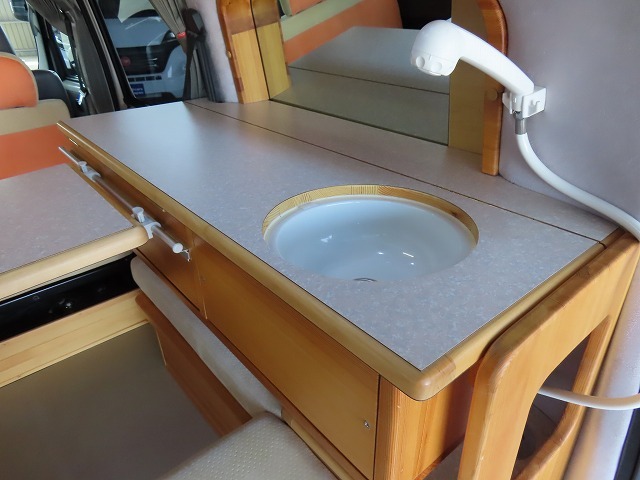 キャンピングカーバンコン