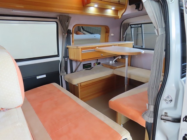 キャンピングカーバンコン