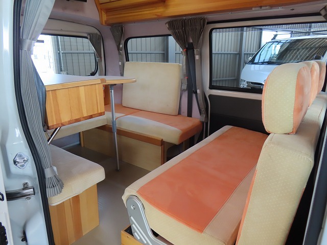 キャンピングカーバンコン