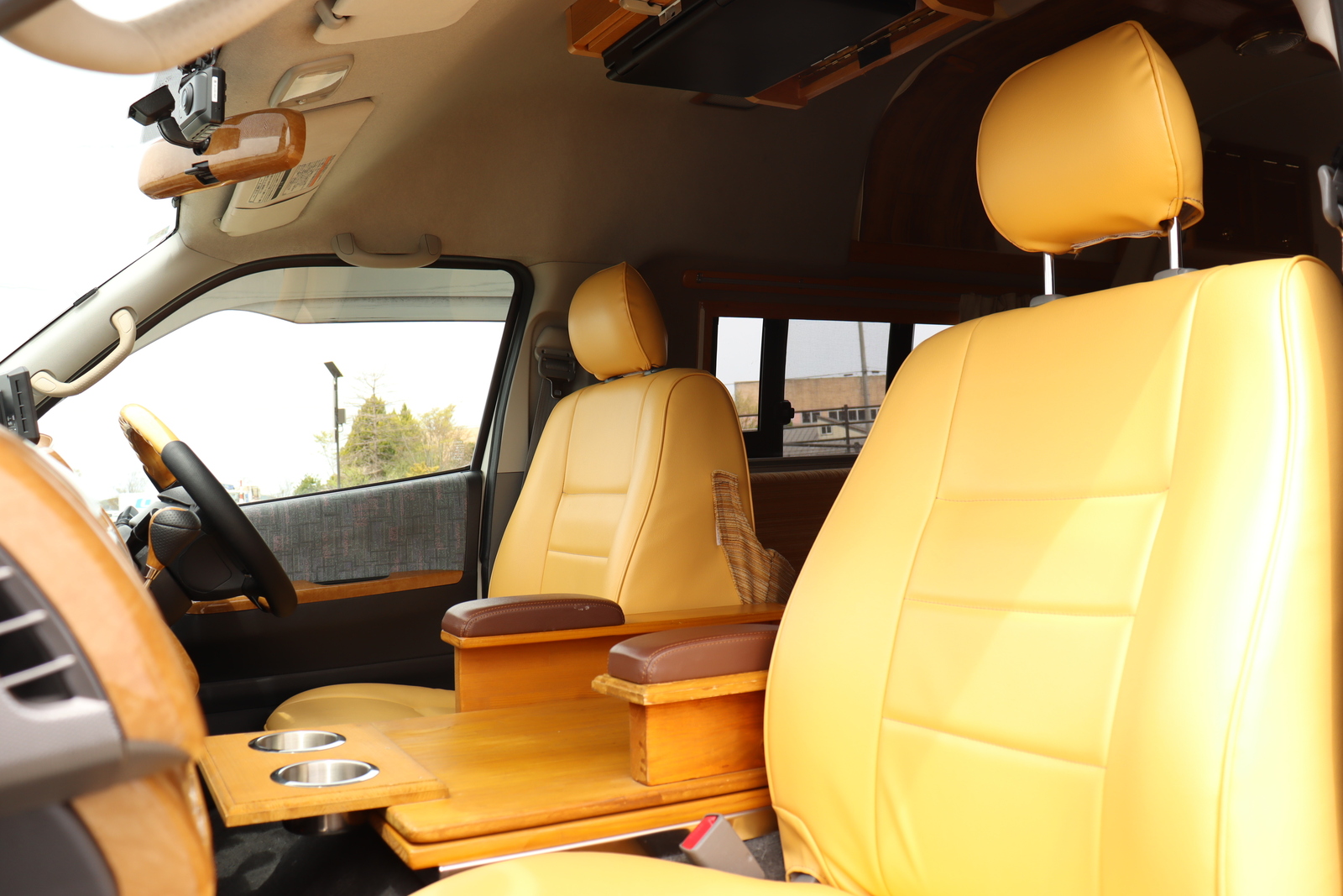 キャンピングカーバンコン