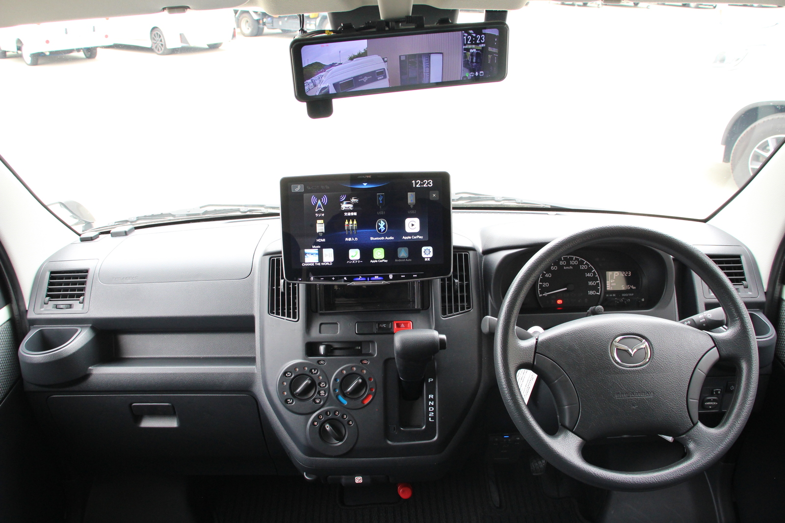 キャンピングカーキャブコン