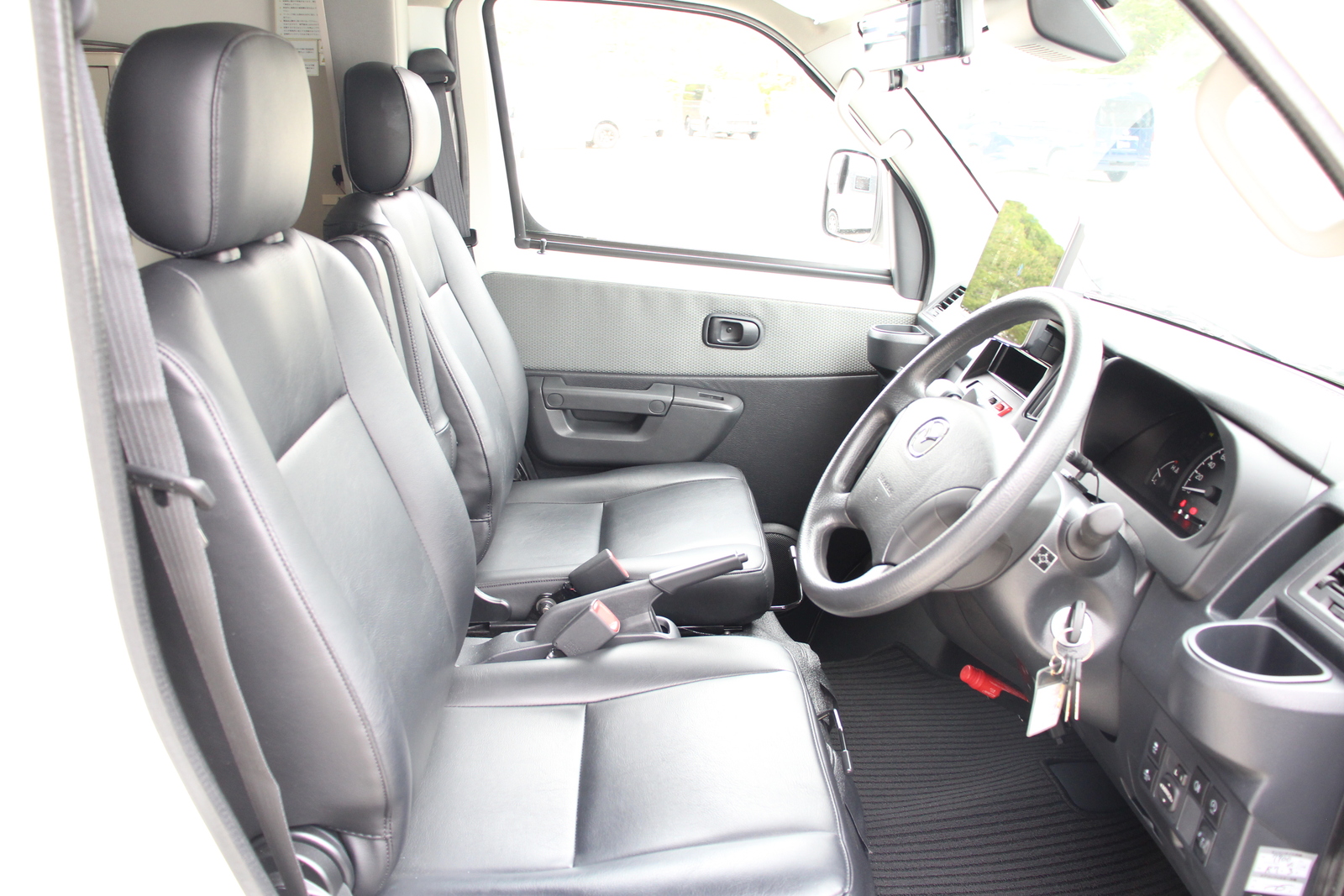 キャンピングカーキャブコン