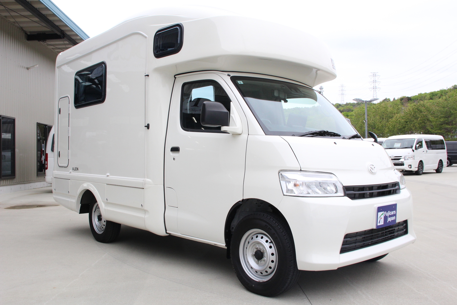 キャンピングカーキャブコン