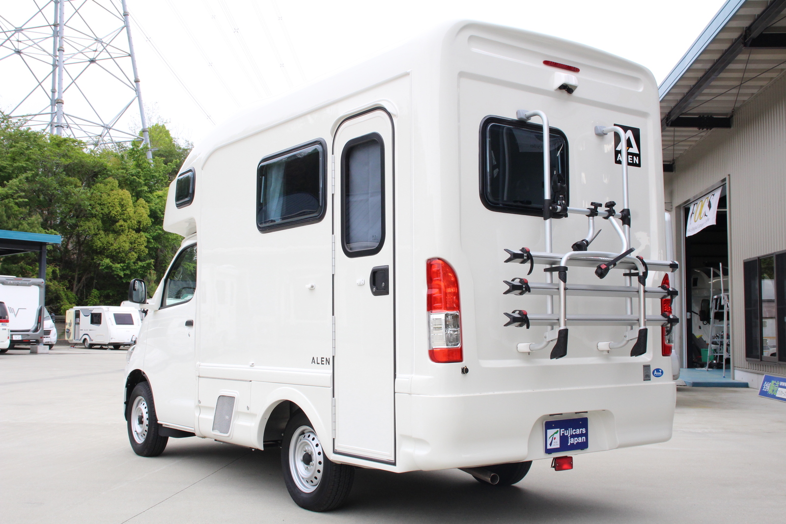 キャンピングカーキャブコン