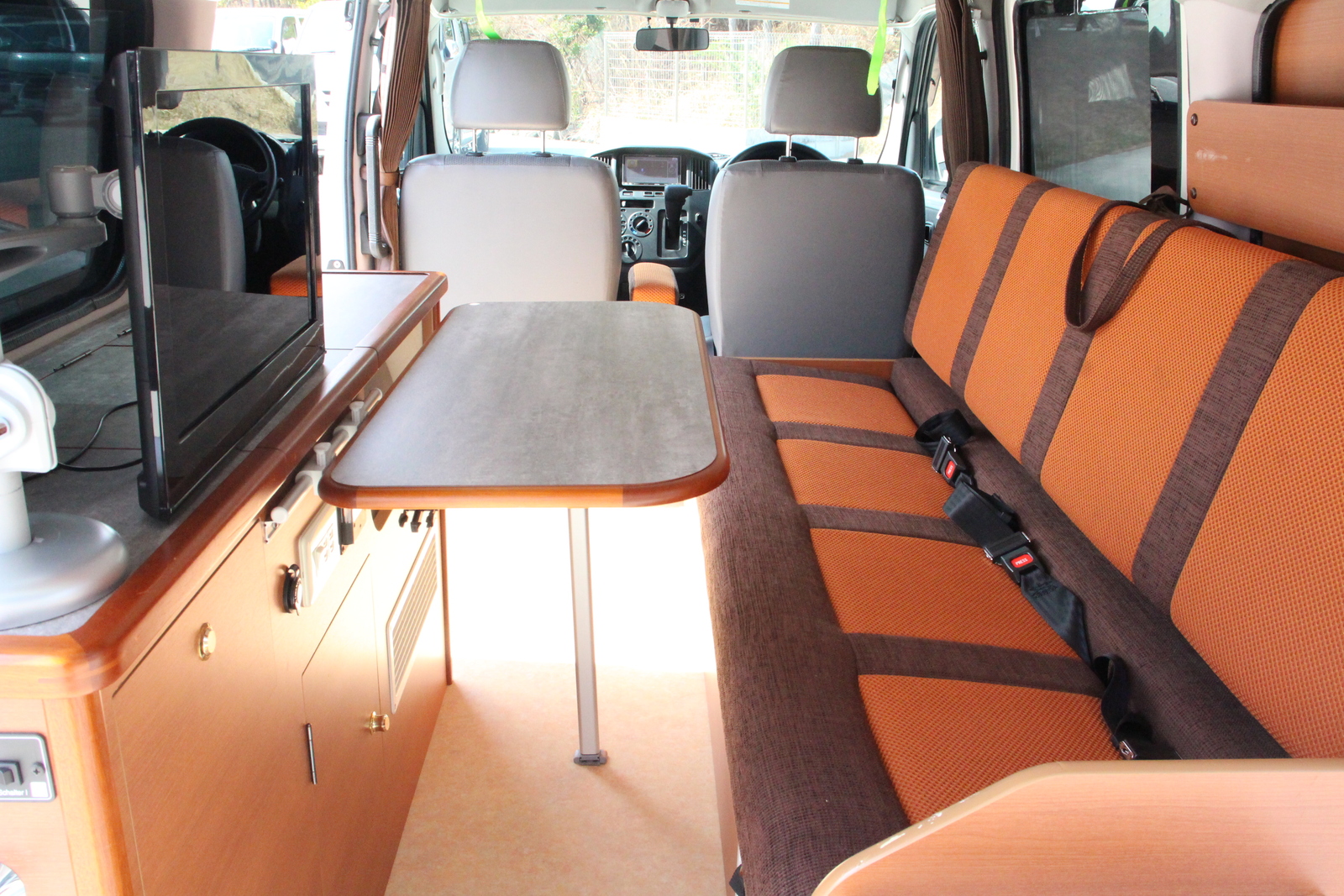 キャンピングカーバンコン