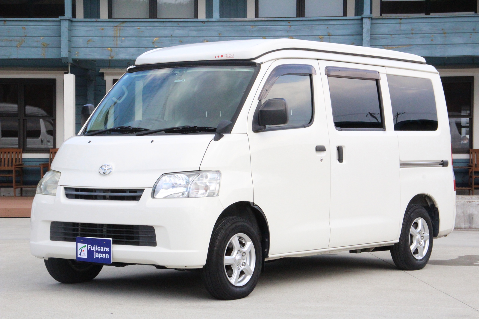 キャンピングカーバンコン