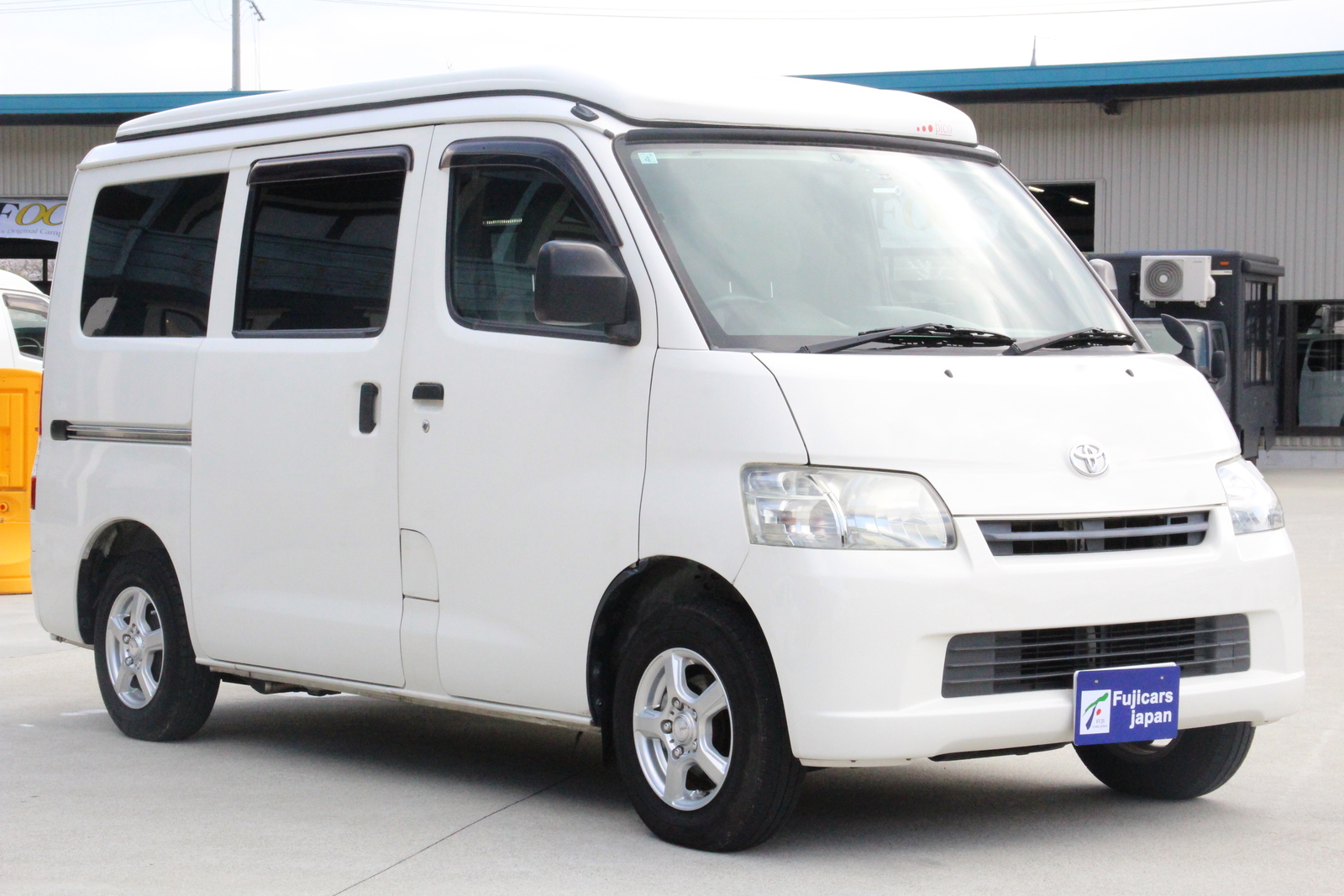 キャンピングカーバンコン