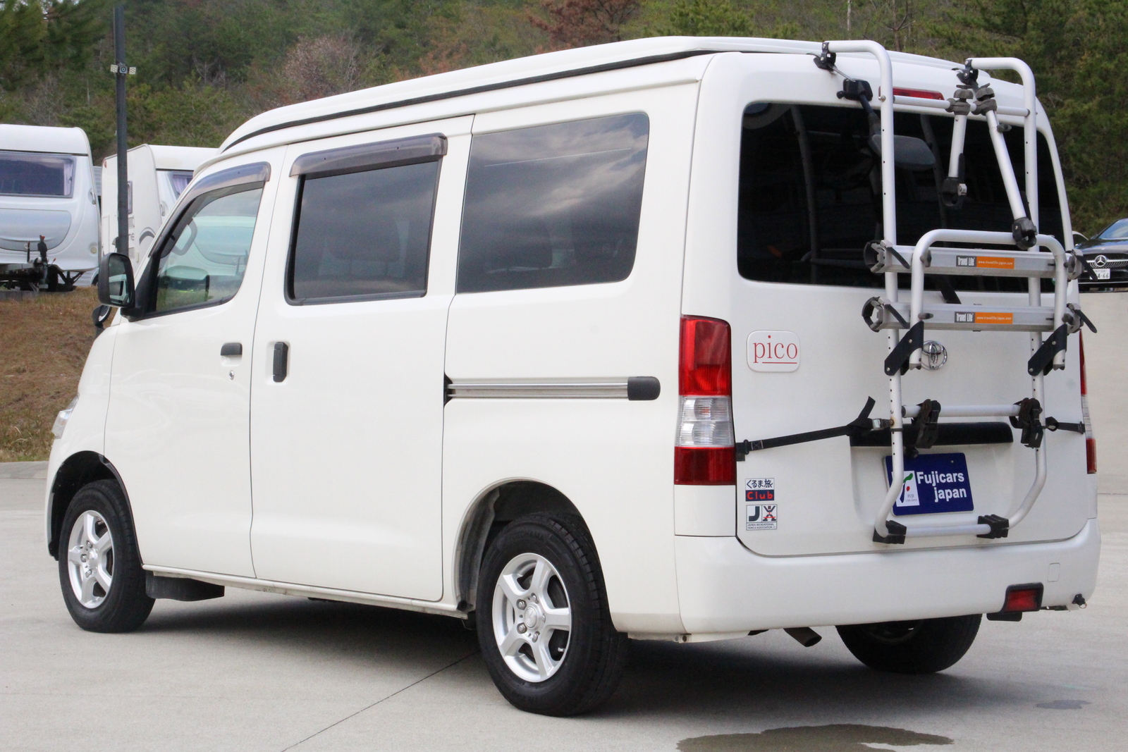 キャンピングカーバンコン